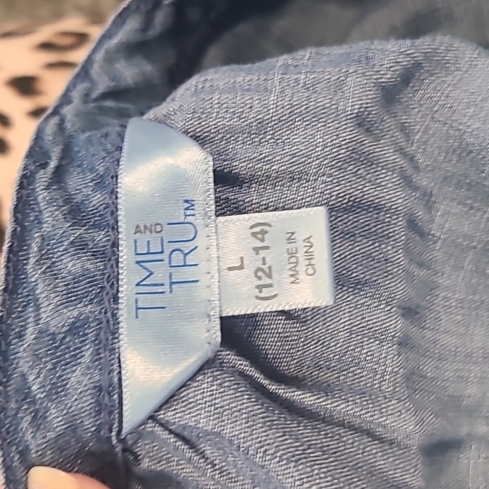 NWT Denim Sleeveless Top - Picture 3 of 3